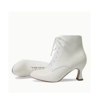 Elegant White Ankle Boots